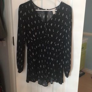 Forever21 black and white romper worn twice size M